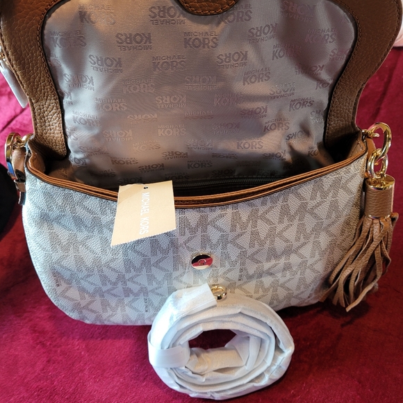 New Michael Kors shoulder bag
